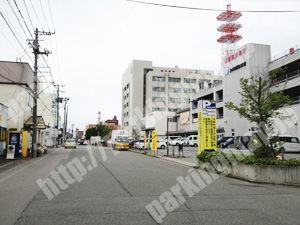 秋田003：秋田市民市場駐車場_05