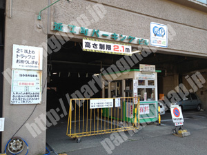 金沢100：近江町パーキング_01