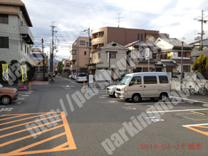 伏見075：TSUTAYA藤の森店専用駐車場_03