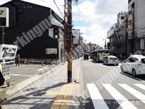 東山019：タイムズ総本山知恩院新門南_02