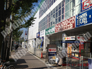 中京525：タイムズエディオン円町店来客用駐車場_02