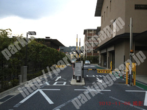 左京258：タイムズ左京区総合庁舎来庁者駐車場_02