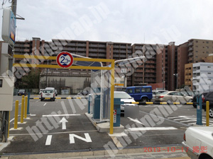 下京143：FUJI PARKING東側_03