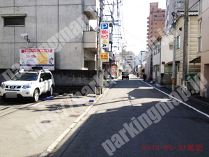 松山011：ワンちゃんマークの100円パーク　カローラパーク_04