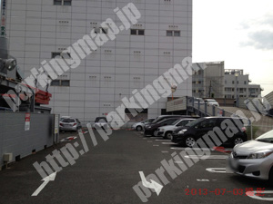 中村105：デニーズ中村店駐車場_02