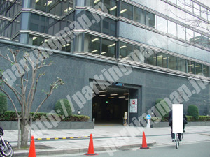 中央047：NPD堺筋本町センタービル駐車場_02