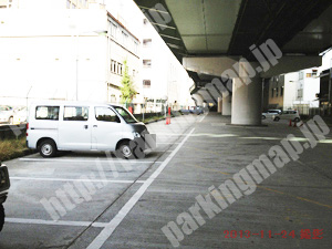 中央084：タイムズ大阪市立西横堀駐車場第2号ブロック南側入口_03