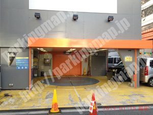 中央125：クリスタグランドビル駐車場_02