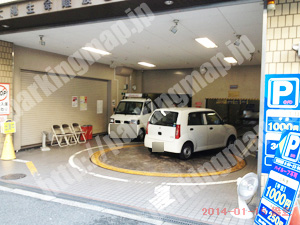 中央414：NPD太陽生命難波ビル駐車場_02