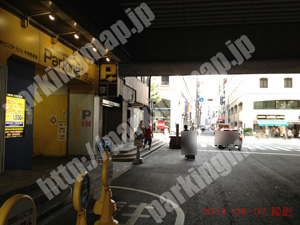 中央740：船場センタービル中央駐車場_02