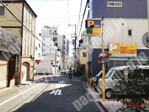 中央977：玉造コインパーキング_02