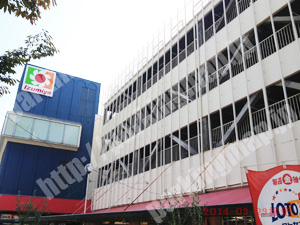 東淀川186：カンソーパークイズミヤ上新庄店駐車場（立体）_04