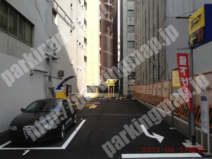 北528：タイムズ南森町駅前_02