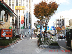 北699：ロイヤルホスト東天満店駐車場_03