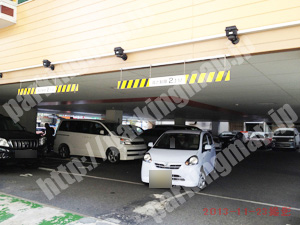 北699：ロイヤルホスト東天満店駐車場_05