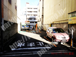 浪速220：三井のリパーク大国町駅前_02