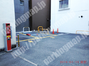 西020：ピーゾーン靭本町駐車場_02