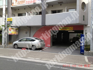 西124：MAX PARKING24阿波座駅前駐車場_02