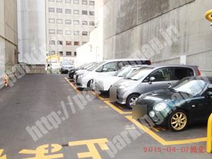 中央017：三井のリパーク札幌北3西1_02