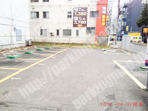 中央130：リマグループお客様専用駐車場_02