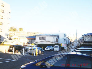港北130：ロイヤルホスト大倉山店駐車場_03